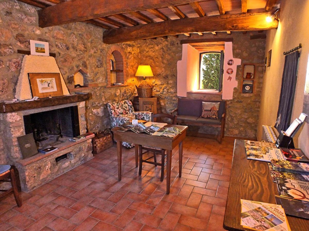 Agriturismo Colli Di Travale 몬티에리 외부 사진
